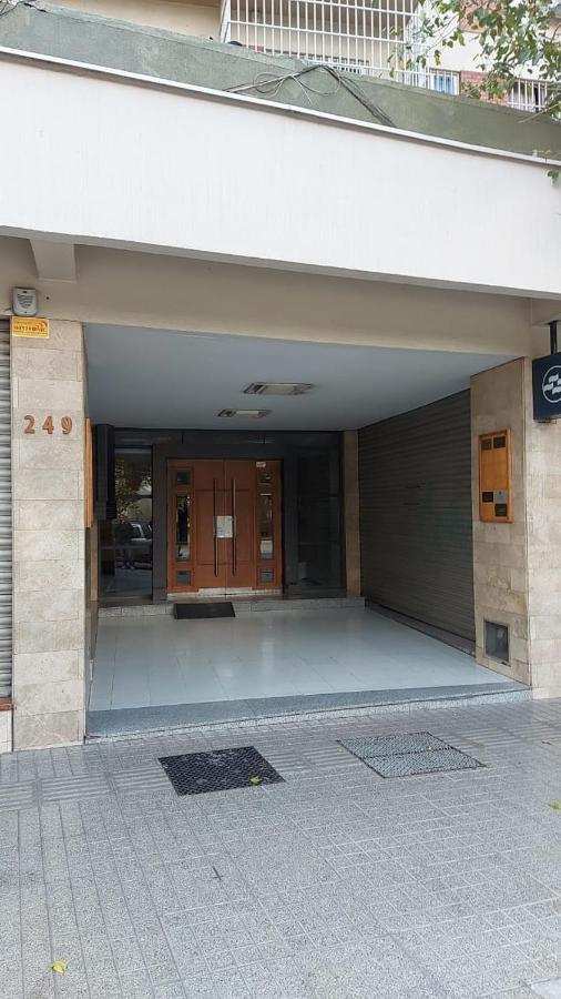 Departamento Con Cochera Muy Bien Ubicado En Ciudad Mendoza Bagian luar foto